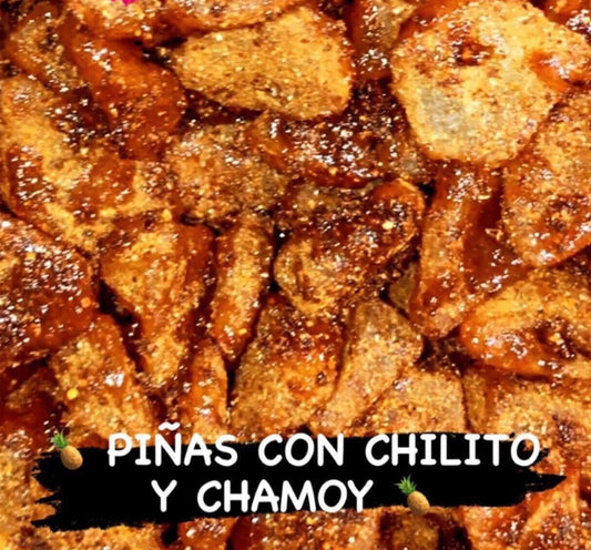 PIÑAS CON CHILITO Y CHAMOY